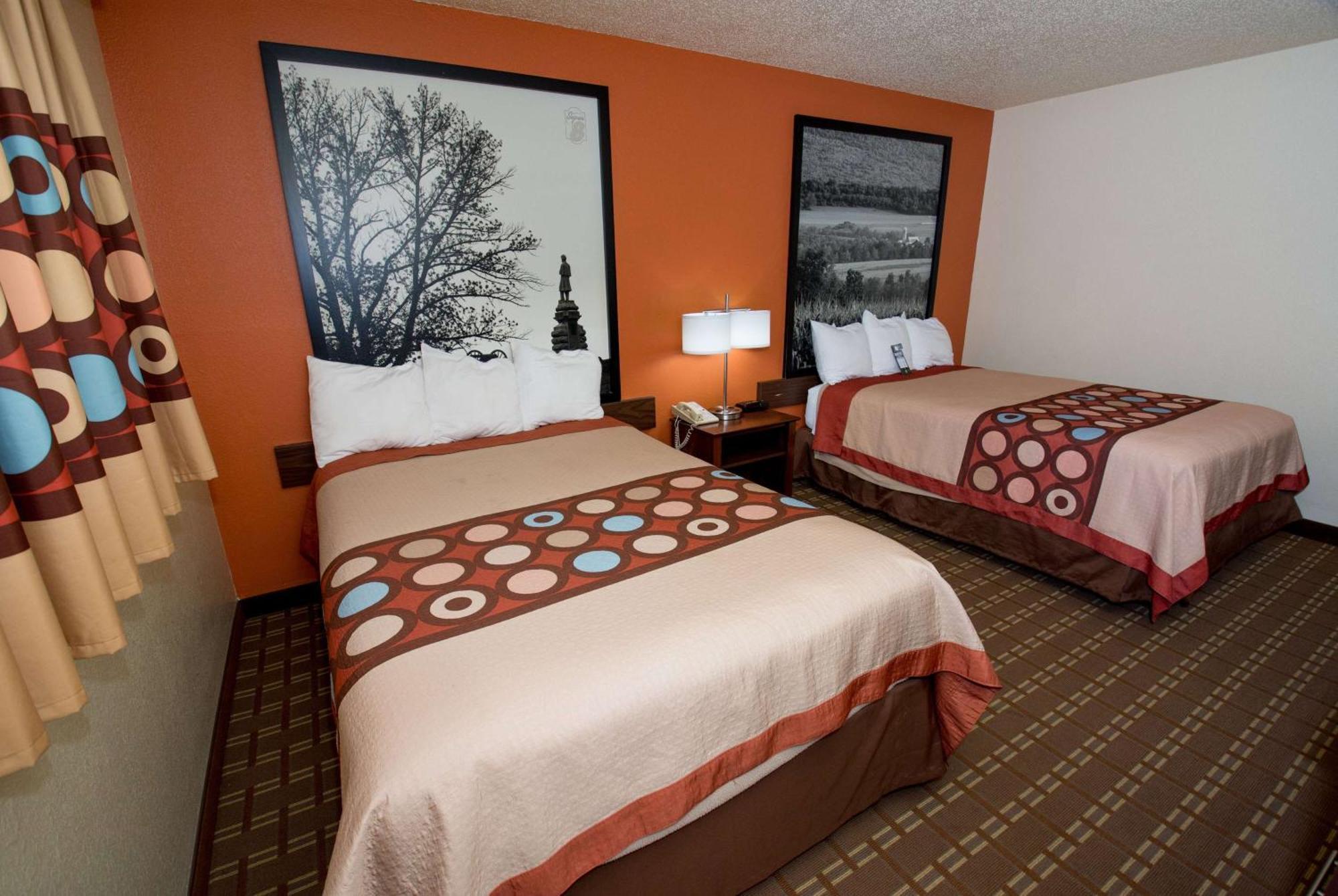 Super 8 By Wyndham Altoona Exterior foto
